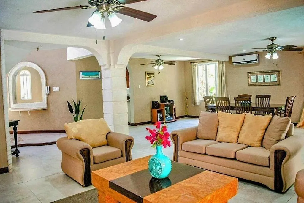 Ocean Pearl Villa Saint James 0*,  Barbados