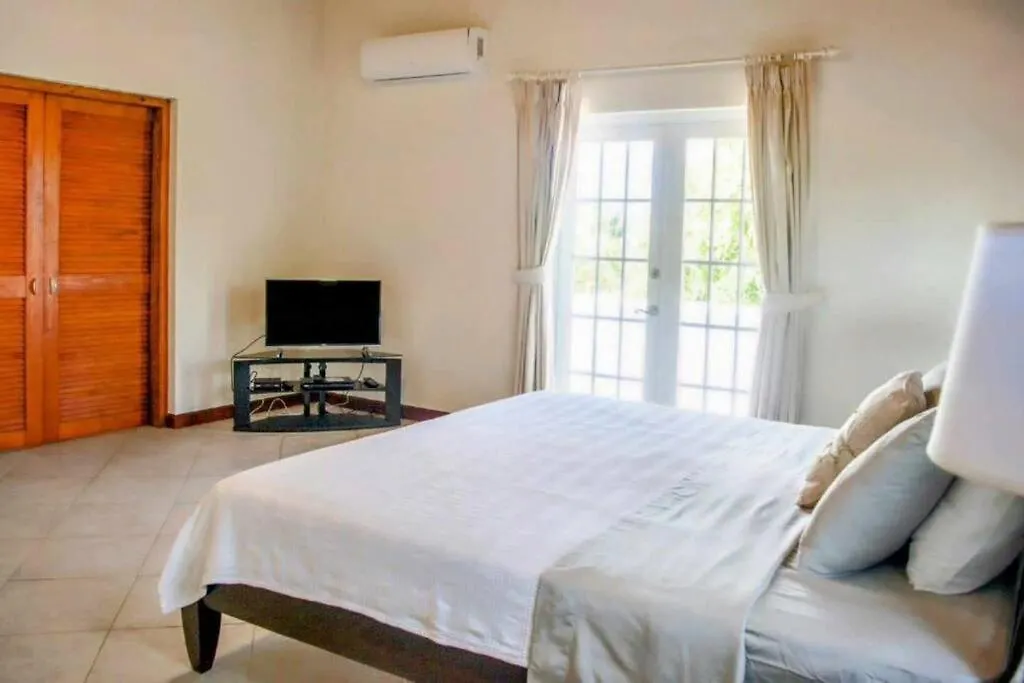 Ocean Pearl Villa Saint James Barbados